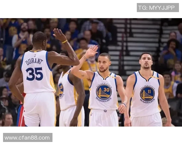 勇士与猛龙总决赛第三场激战回顾经典对决再现篮球魅力与激情 勇士与猛龙总决赛第三场激战回顾经典对决再现篮球魅力与激情