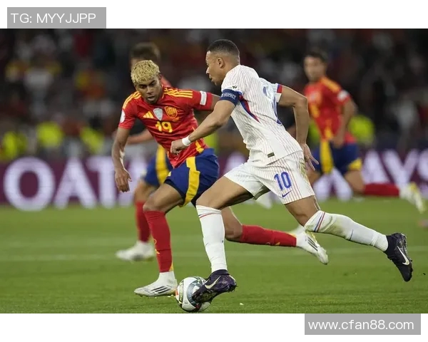 姆巴佩深夜赞亚马尔赛,致意热情拥抱幕后真相揭秘 姆巴佩深夜赞亚马尔赛,致意热情拥抱幕后真相揭秘